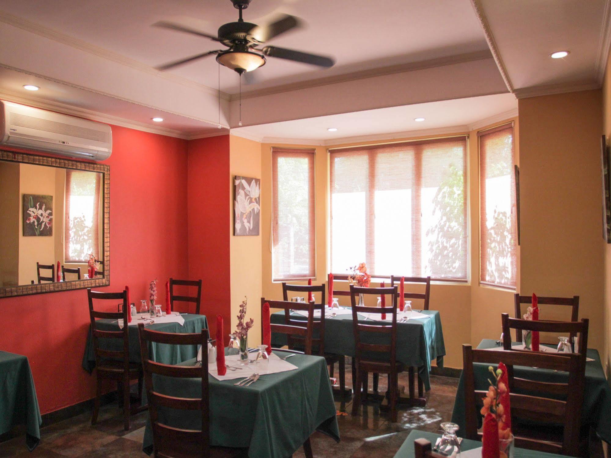 L'Orchidee Boutique Hotel Port of Spain Exterior foto